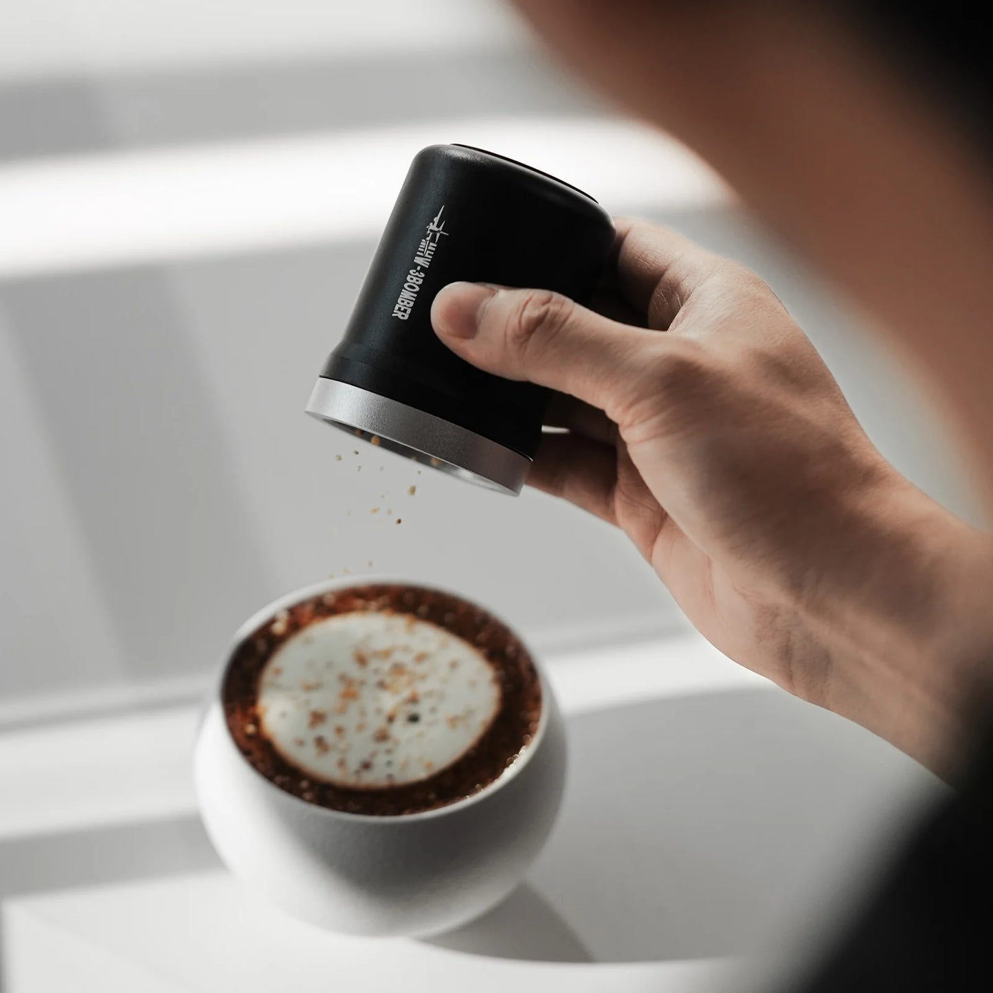 MHW - SHARK POWDER SHAKER