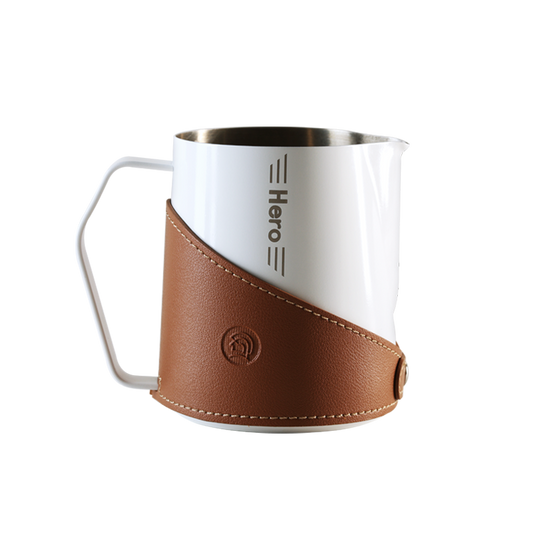 HERO  Pitcher 450ml with Embossed-White