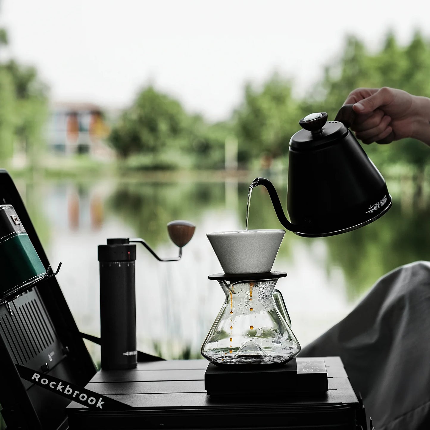 MHW-HILL COFFEE SERVER 600ML - GREY