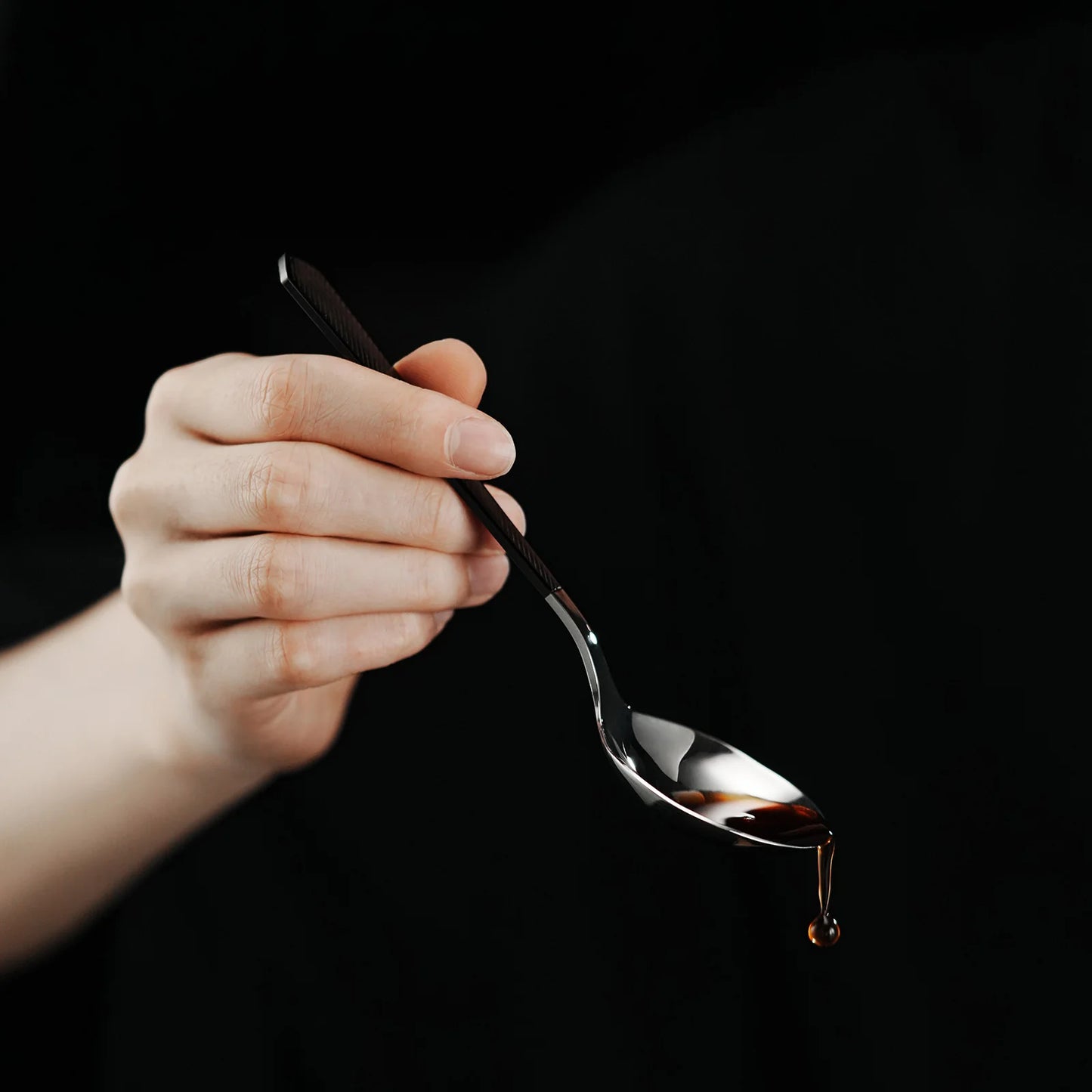 MHW-CUPPING SPOON - BLACK SILVER
