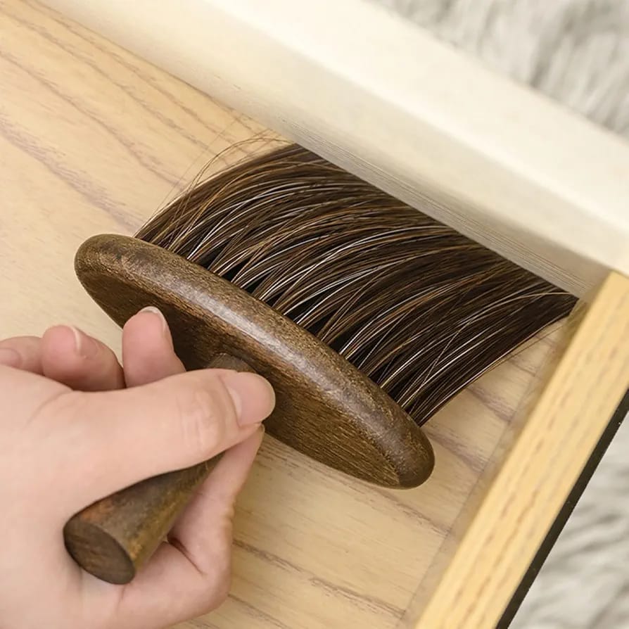 CLEANING BRUSH - BLACK WOOD
