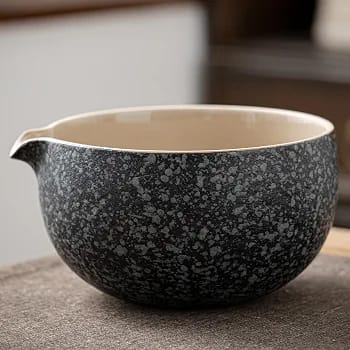 MATCHA BOWL WITH SPOUT - MARBLE