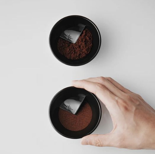 MHW-  MOKA POT COFFEE DISTRIBUTOR - BLACK