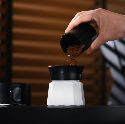 MHW-  MOKA POT COFFEE DISTRIBUTOR - BLACK