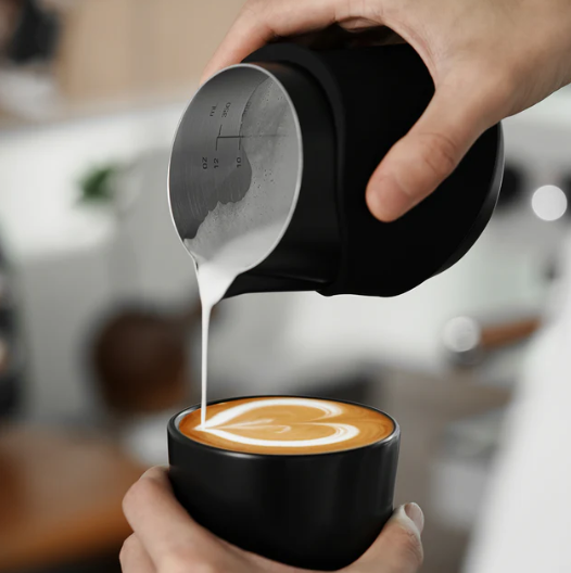 MHW- GT MILK PITCHER - HANDLESS BLACK - 400ML