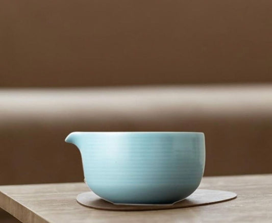MATCHA BOWL WITH SPOUT - LIGHT BLUE