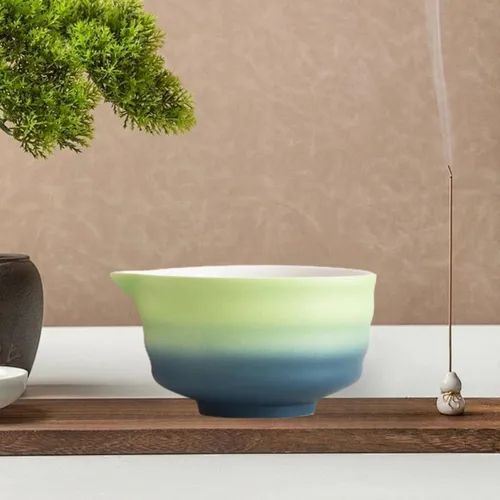 MATCHA BOWL WITH SPOUT - GRADIENT GREEN