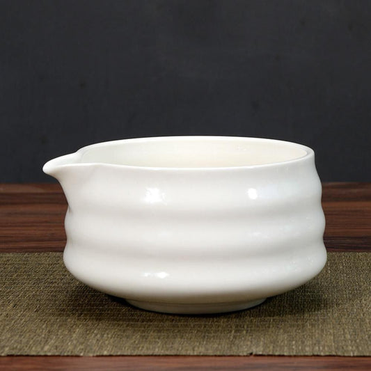 MATCHA BOWL WITH SPOUT - WHITE 02
