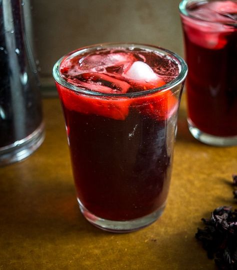 BEVERAGE: HIBISCUS ICED TEA - (TALL) 12OZ