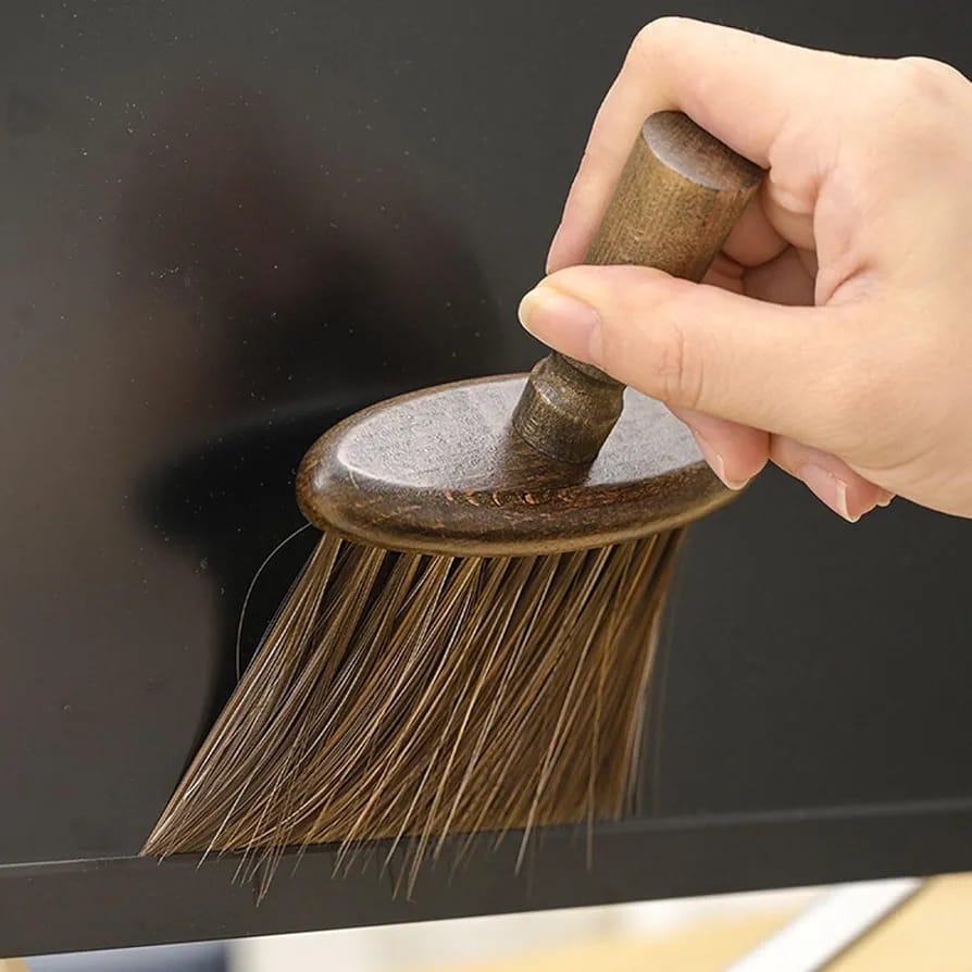 CLEANING BRUSH - BLACK WOOD