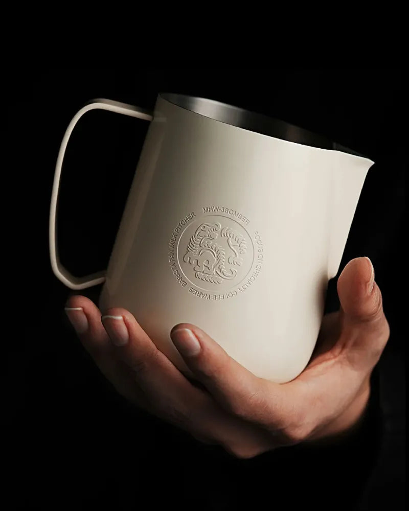 MHW- FF MILK PITCHER LIANG FAN - WHITE 650ML